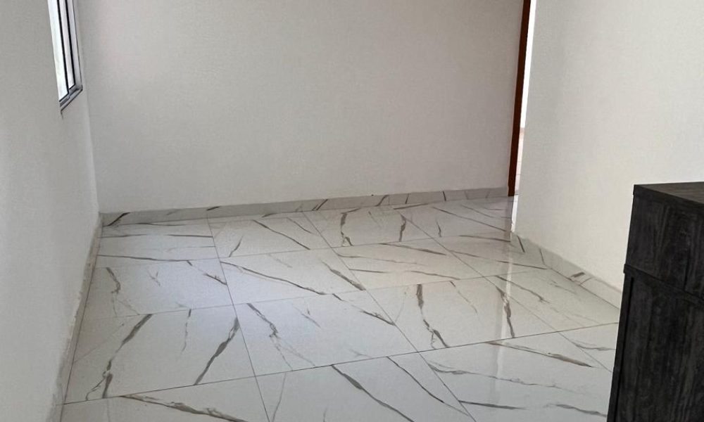 Cond. Veloster 2 - Rua Eduardo dos Santos 210 - apto 24 bloco 01 - Marcia (40)