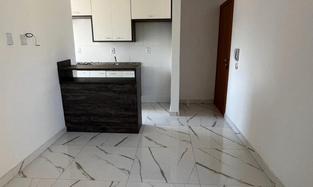 Cond. Veloster 2 - Rua Eduardo dos Santos 210 - apto 24 bloco 01 - Marcia (41)