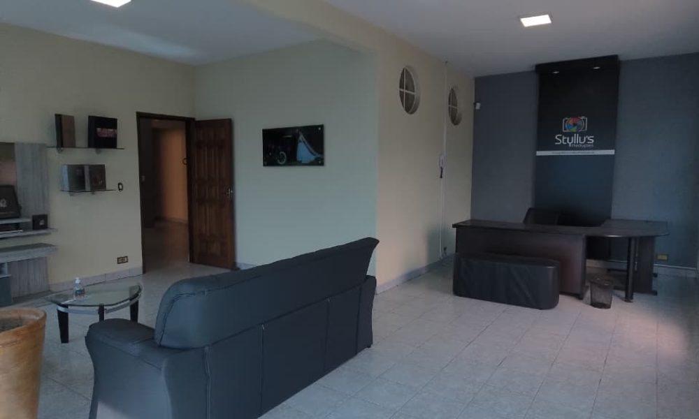 SALA 1 53M² (5)