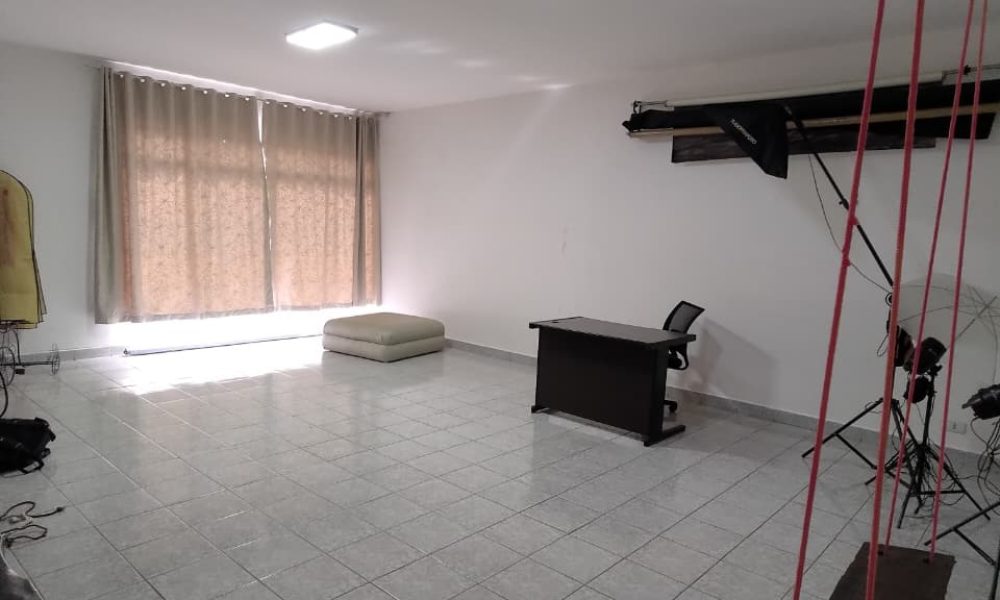 SALA 3 65M² (2)
